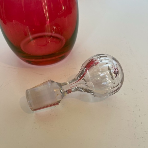 Vintage Cranberry Glass Decanter with Crystal Stopper & 6 Wine Glasses Set - Picture 5 of 15